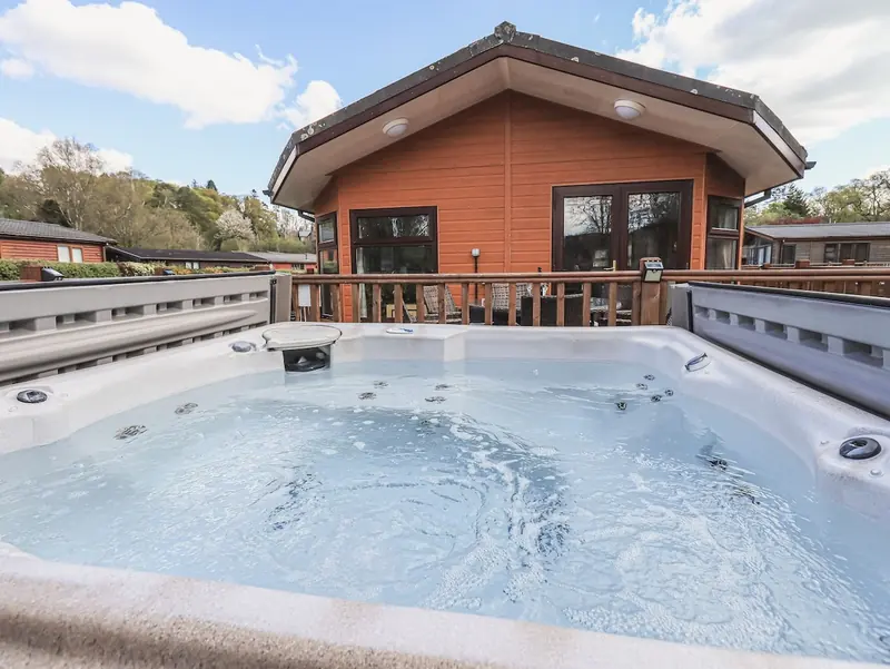 SUNNY BROW LODGE