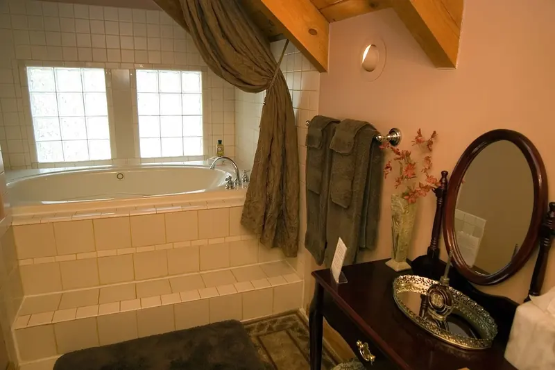 Azalea Falls Cabin