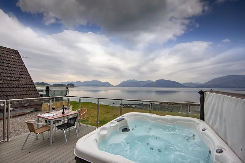 Waterfront Lodge 6