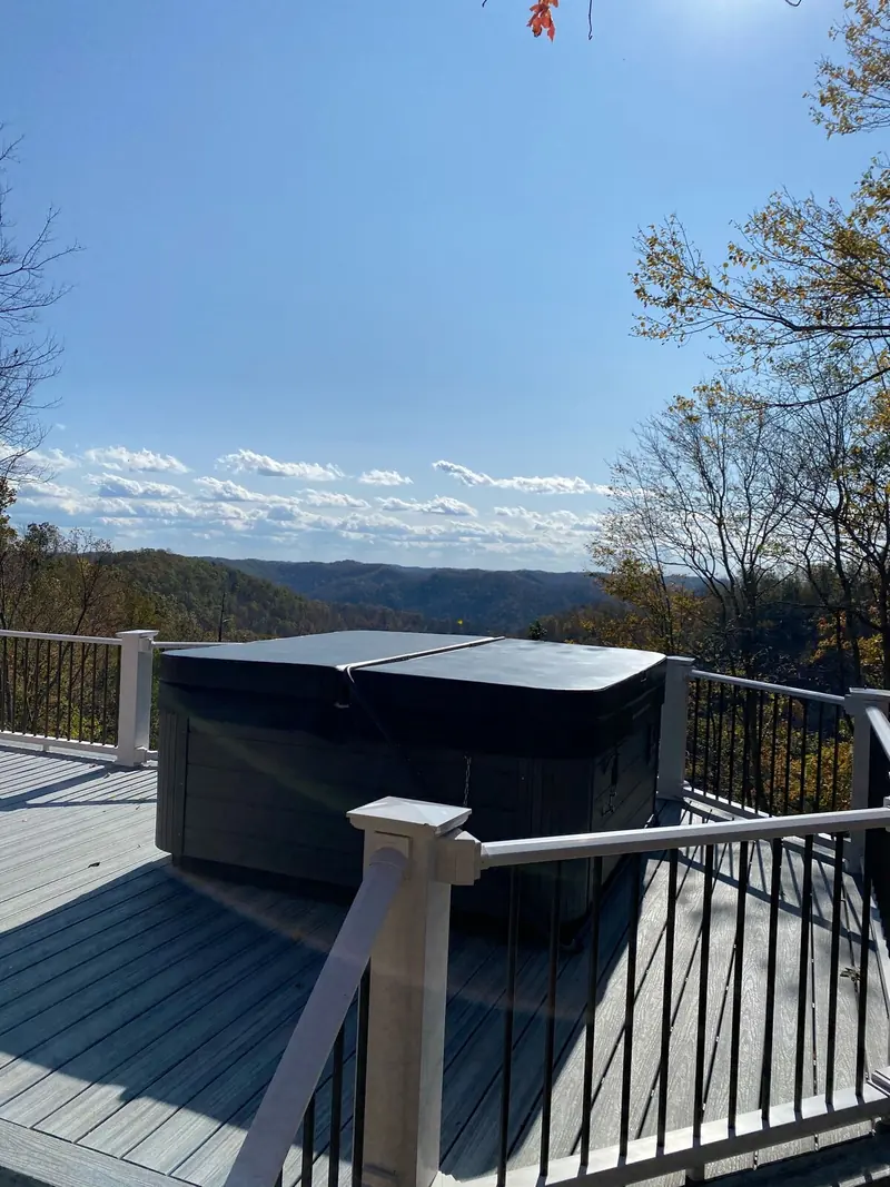 Maco’s Mountain Resort -Rustic Cabin