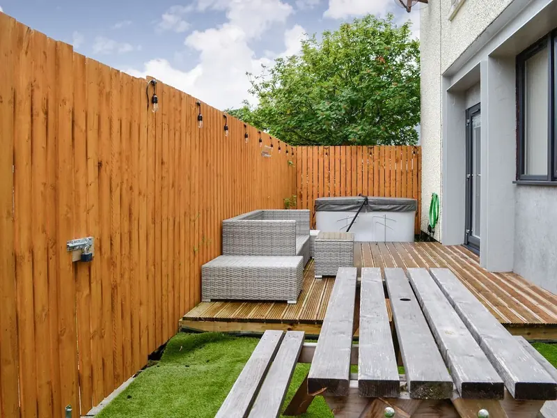 2 bedroom accommodation in Moffat