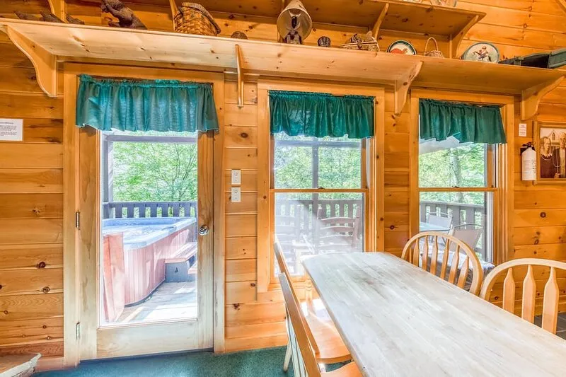 Cozy Dog-Friendly Cabin