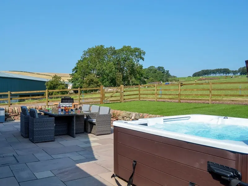 3 bedroom accommodation in Amisfield, near Dumfries