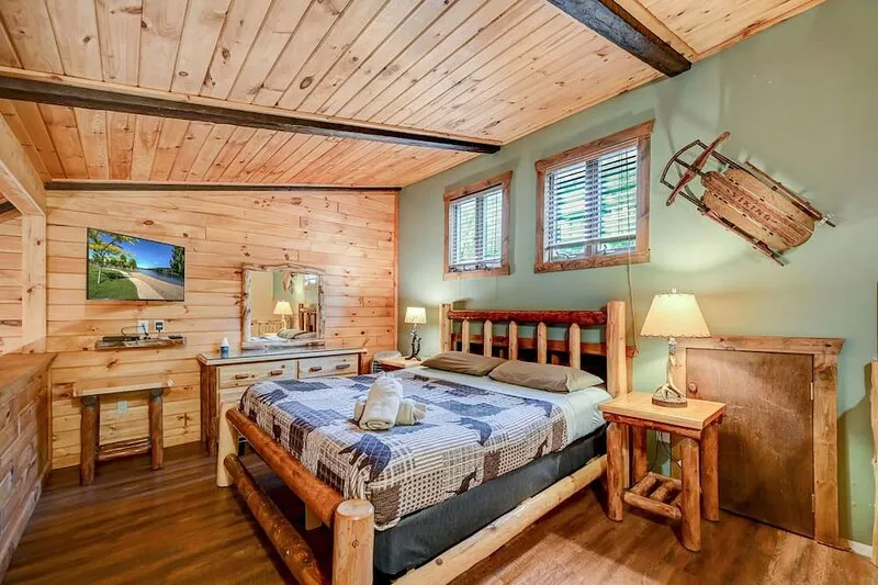 Cozy Cabin