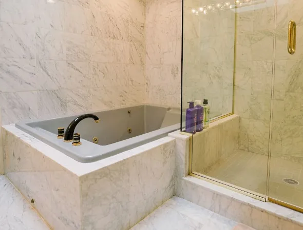 Albany Rental with Jacuzzi, Wet Bar & Designer Furniture