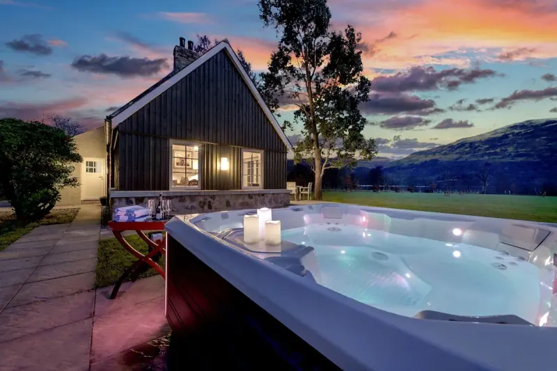 Beautiful Converted Cottage with Mountain views