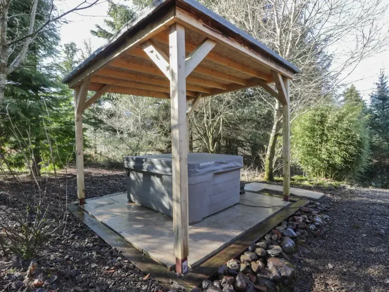 THE LOG CABIN
