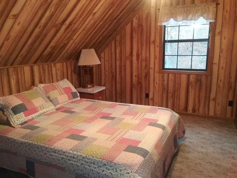 Lakefront cabin