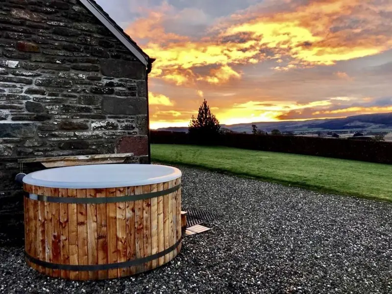 Award-Winning 5 Star Luxury Private Retreat with Hot Tub