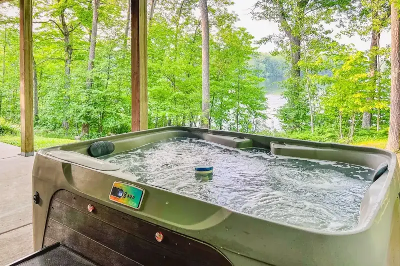 Lakeside Retreat
