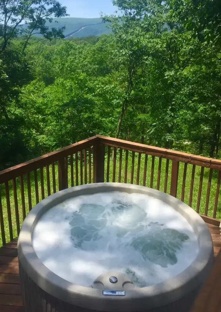 Horizon Hill – Log Cabin