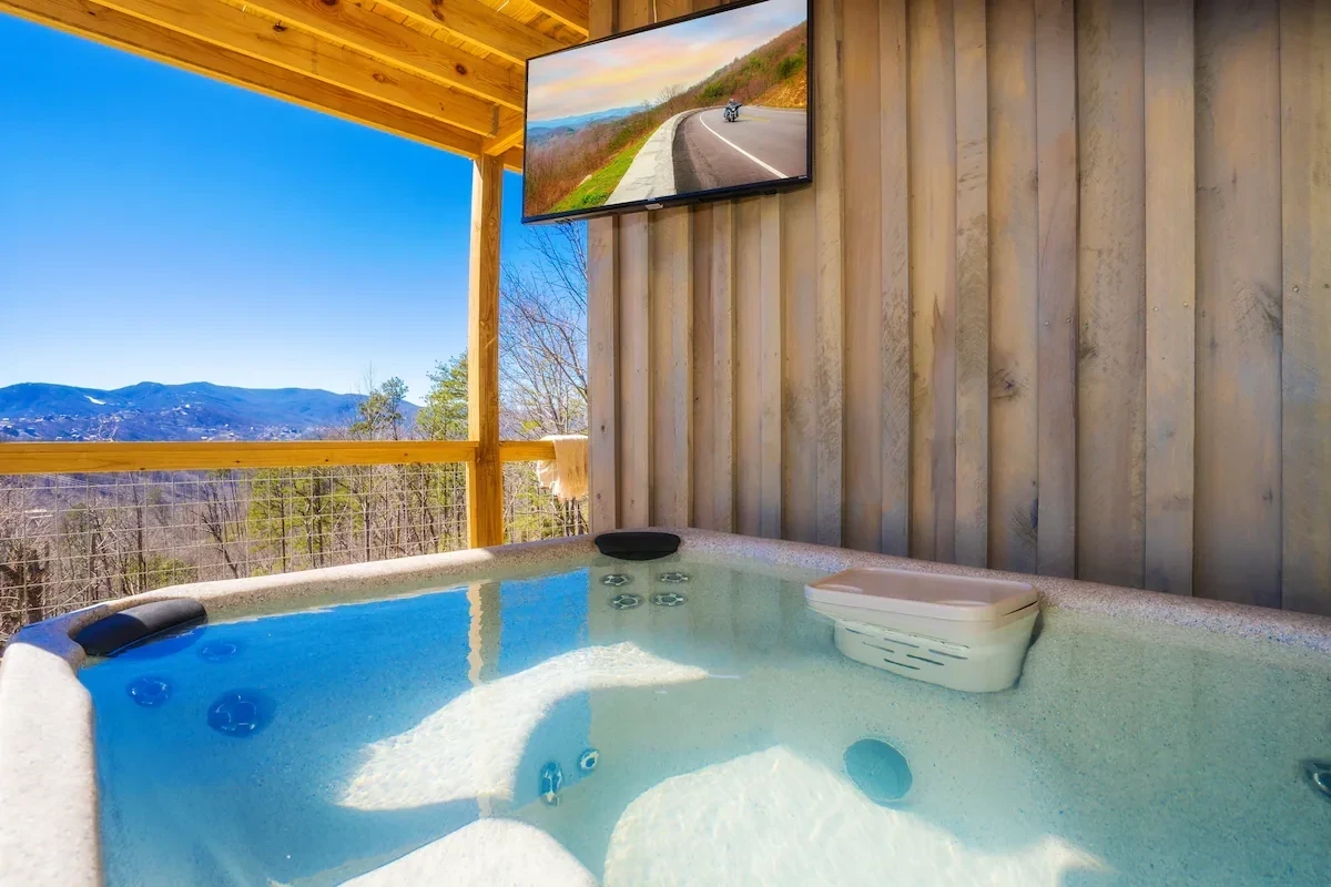 New and Secluded, Sunset Views, HotTub, Multicade