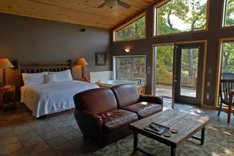 Beaver Lakefront Cabins – Couples Only Getaways