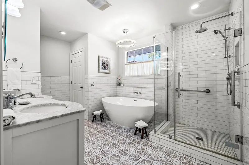The Kenwood Gables Boutique B&B