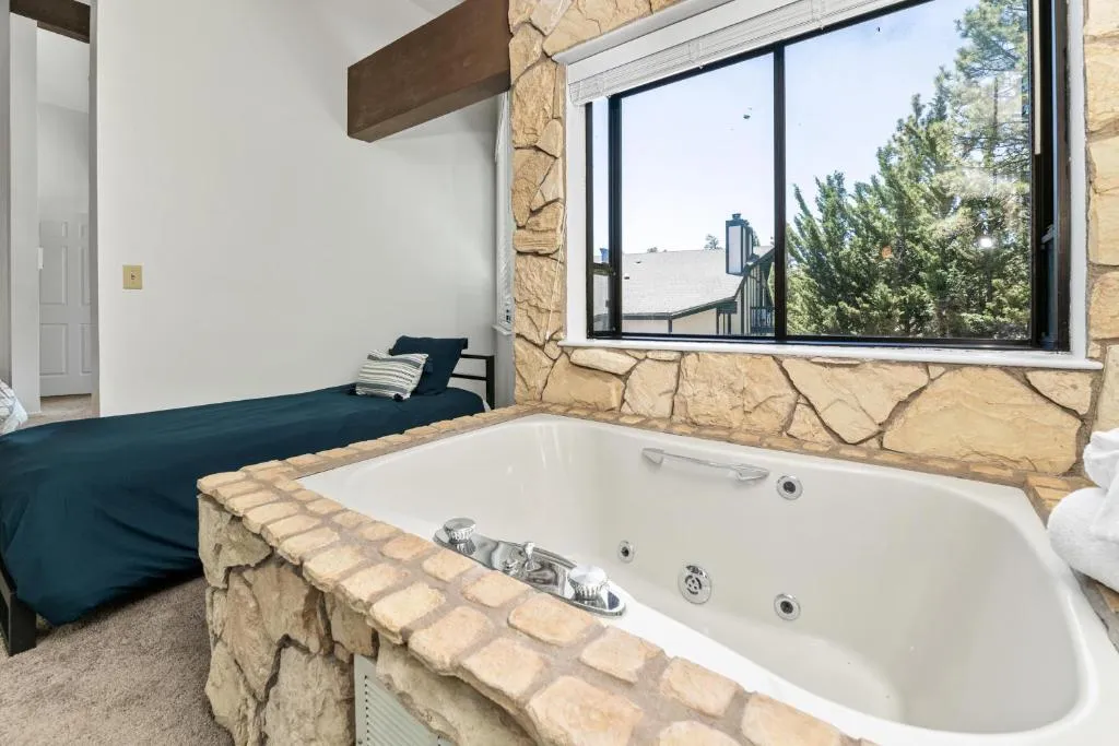 Meredith Lodging