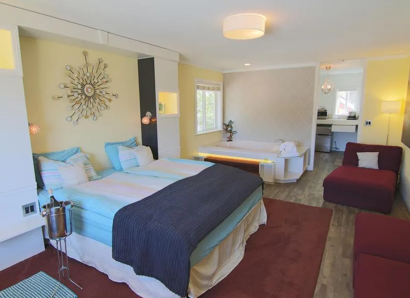 Big Bear Spa Suites