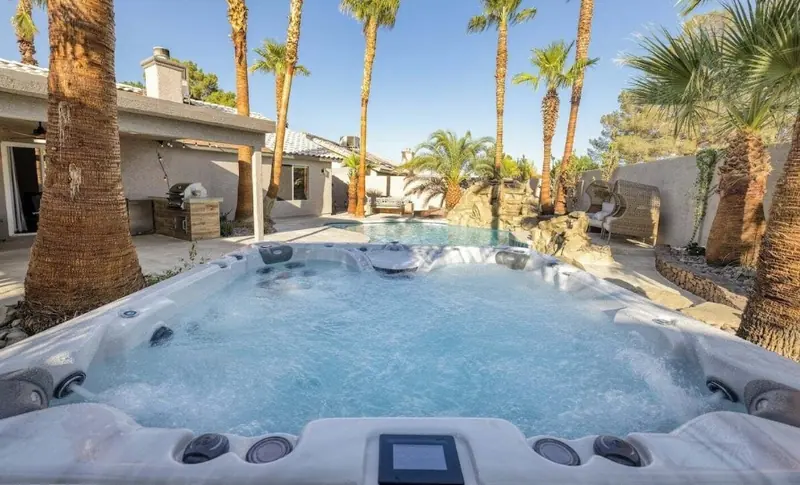 Oasis in the Desert w/ Heated Pool Fully Renovated