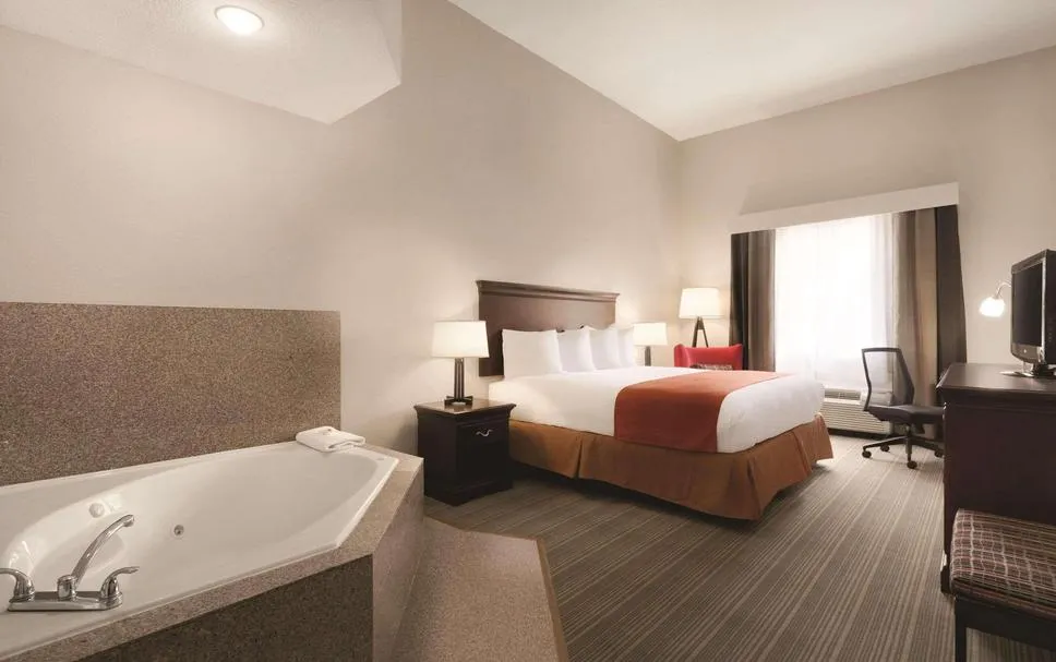 Country Inn & Suites by Radisson, St. Petersburg