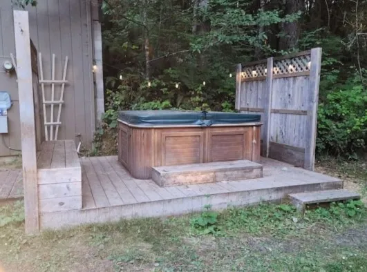 Relaxing FallCreek Vacation Yurt