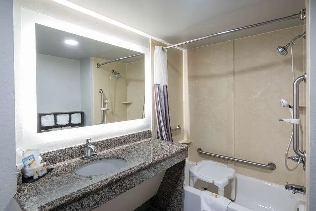 La Quinta by Wyndham-Clarksville