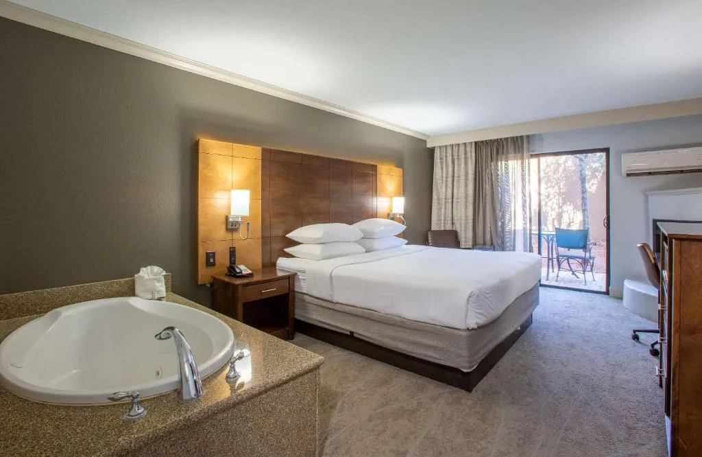 Arroyo Pinion Hotel, Ascend Hotel Collection