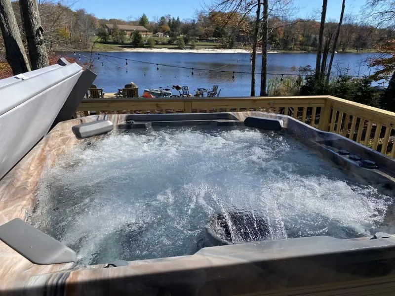 Lake House Gem in the Heart of Poconos