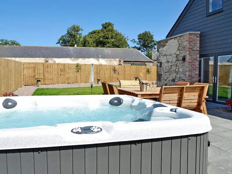 4 bedroom accommodation in Montrose